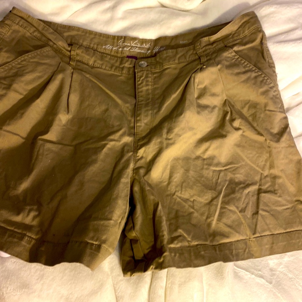 Gloria Vanderbilt All-Around Slimming Effect Shorts size 18
